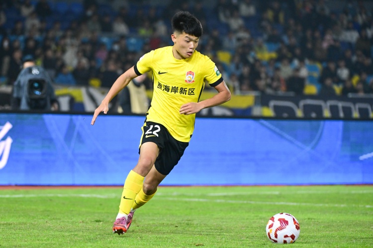 PP电子(中国)-媒体人：杨希加盟上海海港已成定局，加盟深圳的传闻太不靠谱